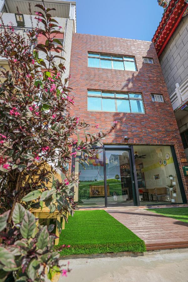 Colorful Balloons Homestay 馬公市 エクステリア 写真